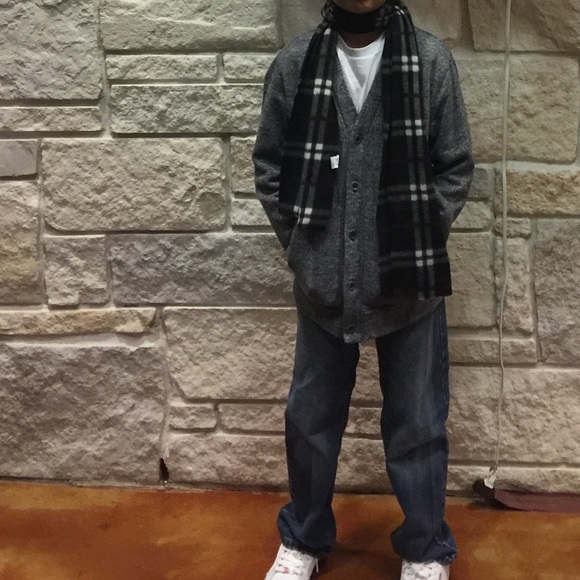 BOYS - Classic Gray Cardigan Sweater - Size S - Picture 2 of 5